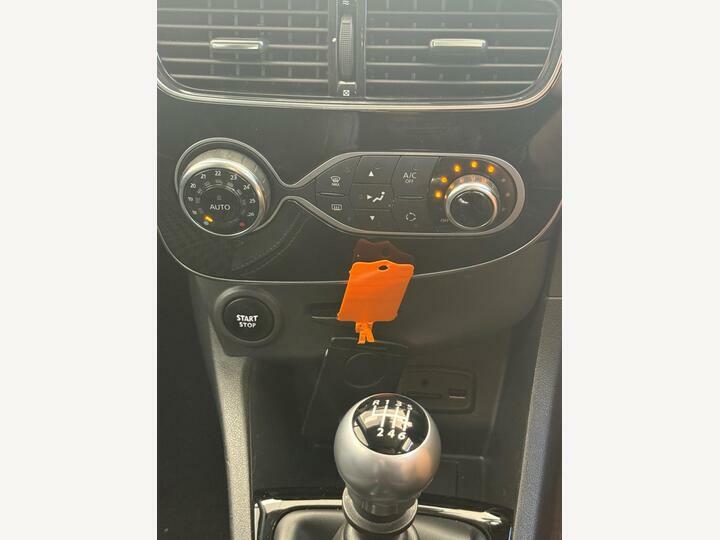 Renault Clio 1.2 16V Dynamique Nav Red #8