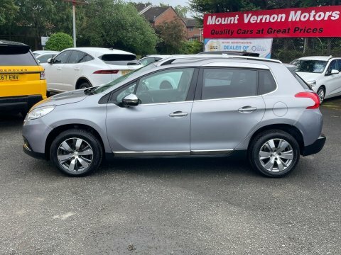 Peugeot 2008 1.2 Puretech Allure SW16FWN #3