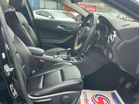 Mercedes-Benz GLA Class Gla 200D Se Black #7