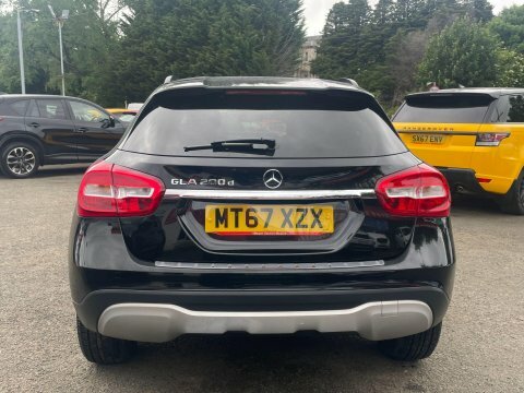 Mercedes-Benz GLA Class 2.1 Gla200d Se Black #4