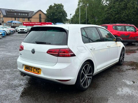 Volkswagen Golf 2.0 Tdi Bluemotion MM66CYG White #6