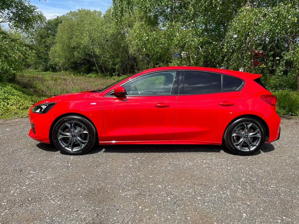 Ford Focus Hatchback 1.5 Ecoblue St-line Euro 6 Ss 20 MX70PKN Red #6