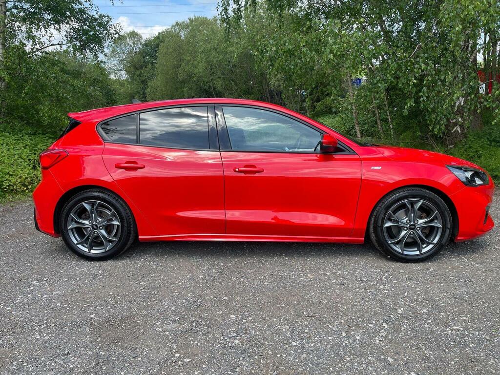 Ford Focus Hatchback 1.5 Ecoblue St-line Euro 6 Ss 20 MX70PKN Red #3