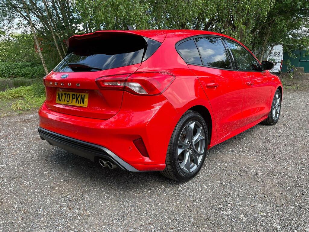 Ford Focus Hatchback 1.5 Ecoblue St-line Euro 6 Ss 20 MX70PKN Red #4