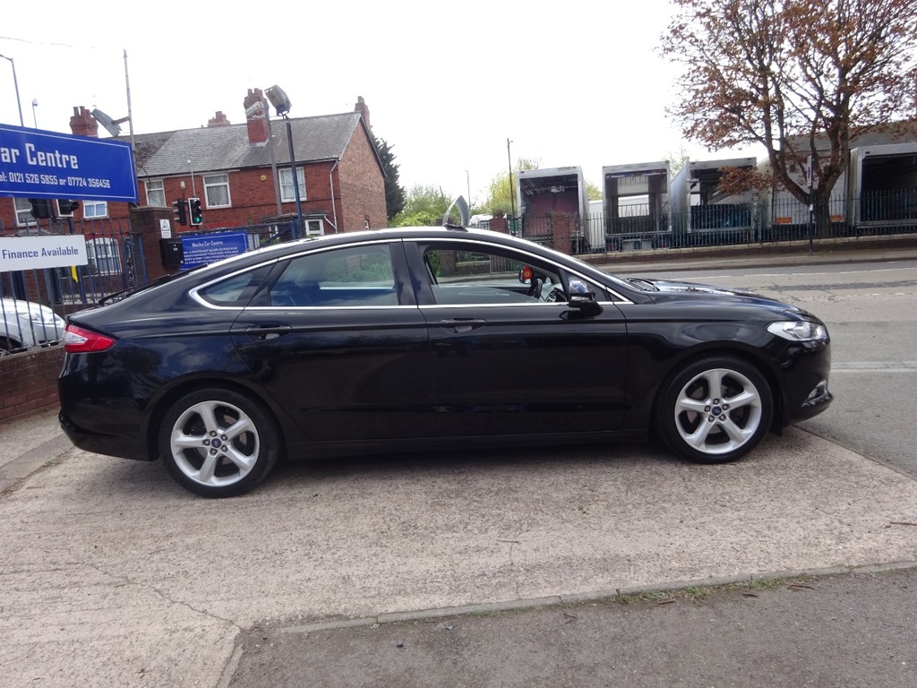 Ford Mondeo Hatchback Grey #8