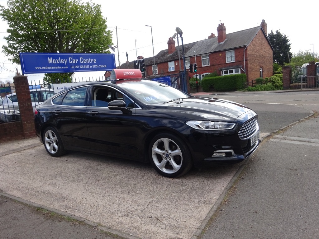 Ford Mondeo Hatchback Grey #1