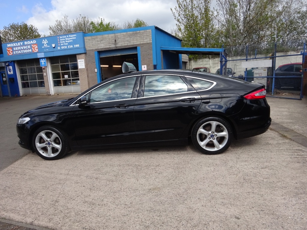 Ford Mondeo Hatchback Grey #5