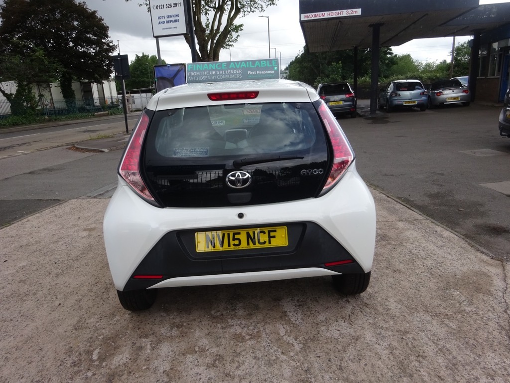 Toyota Aygo 1.0 Vvt-i X-play White #6