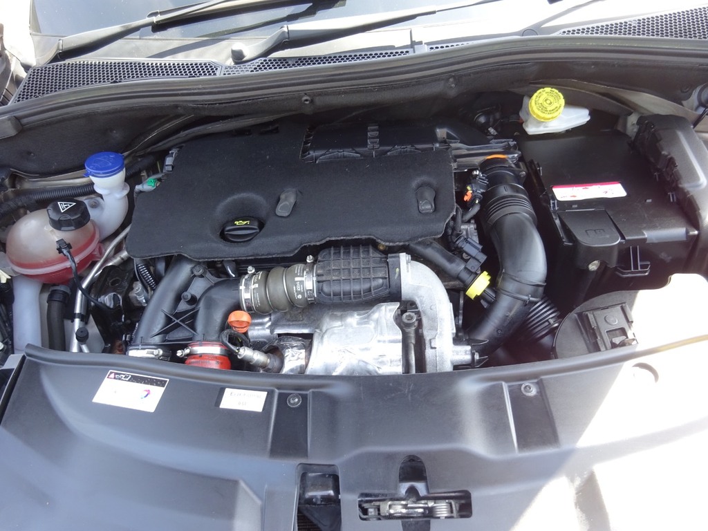 Peugeot 2008 Active Blue #17