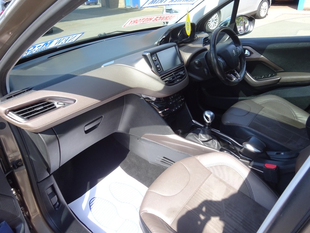 Peugeot 2008 Active Blue #11