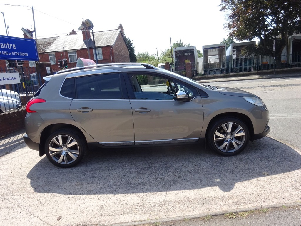 Peugeot 2008 Active Blue #8