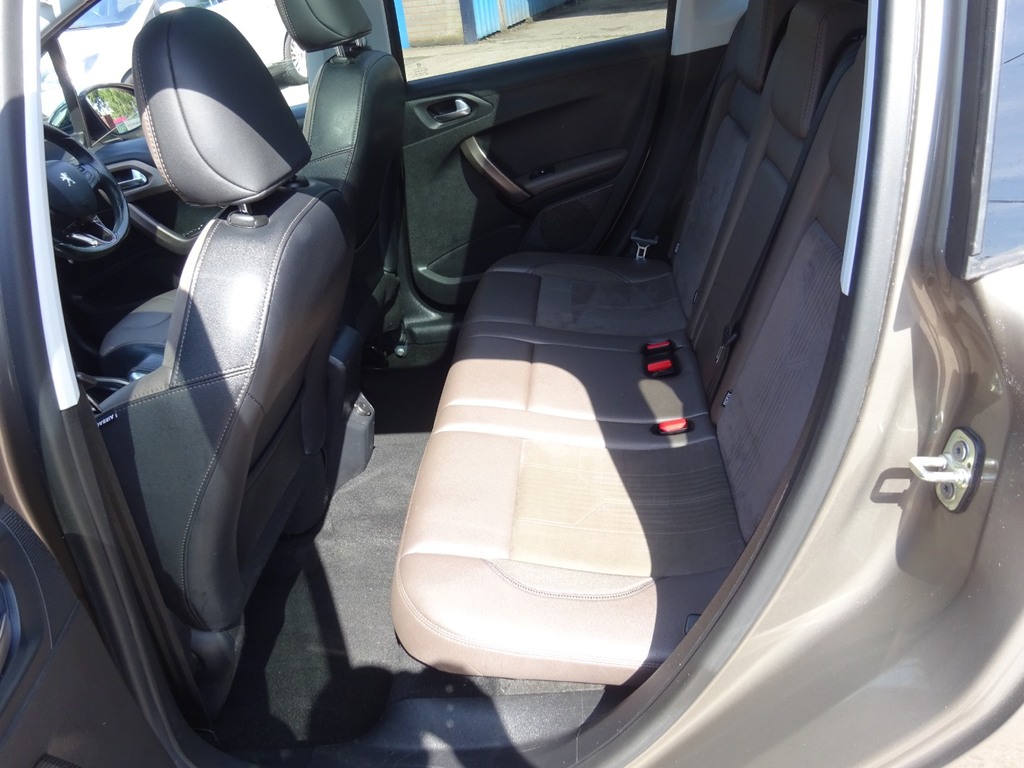Peugeot 2008 Active Blue #13