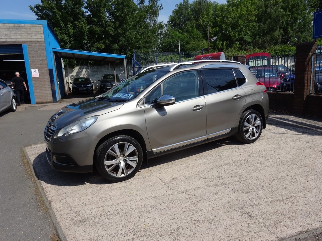 Peugeot 2008 Active Blue #3