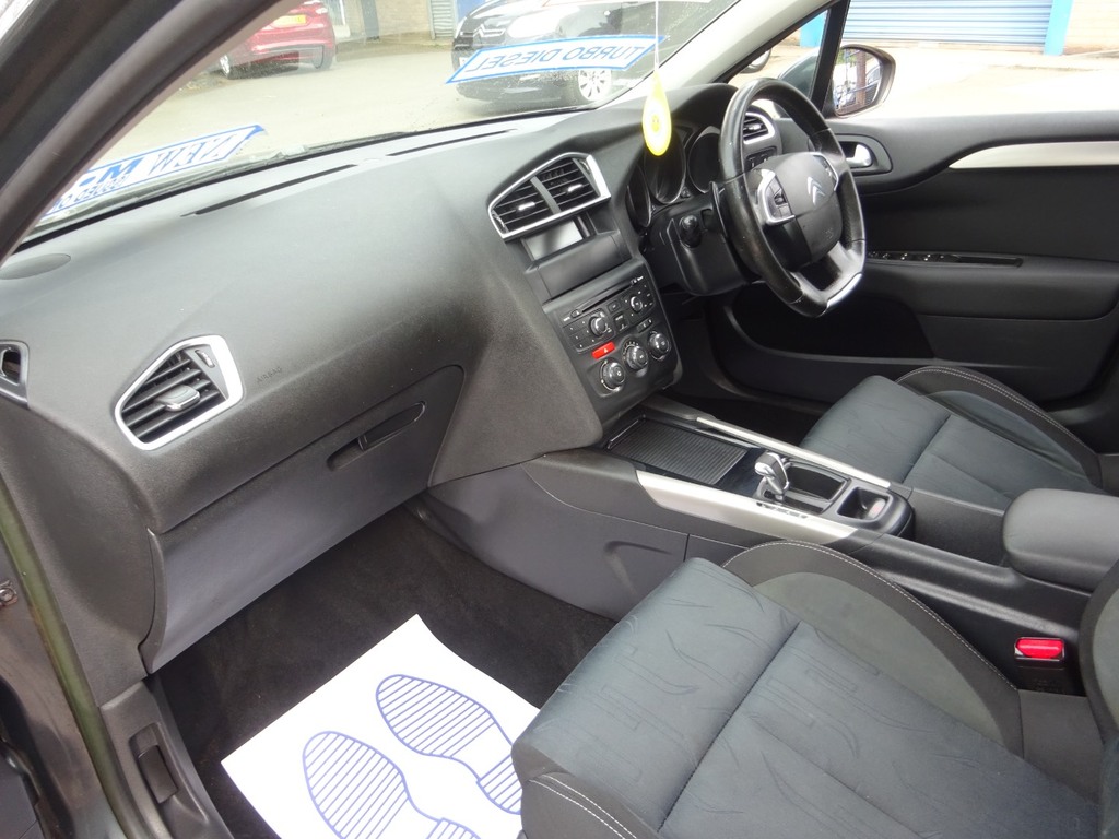 Citroen C4  Red #11