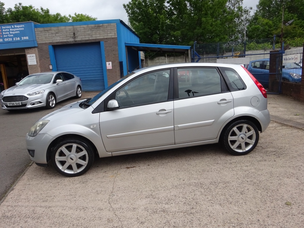 Ford Fiesta 1.4 Zetec Climate Silver #4