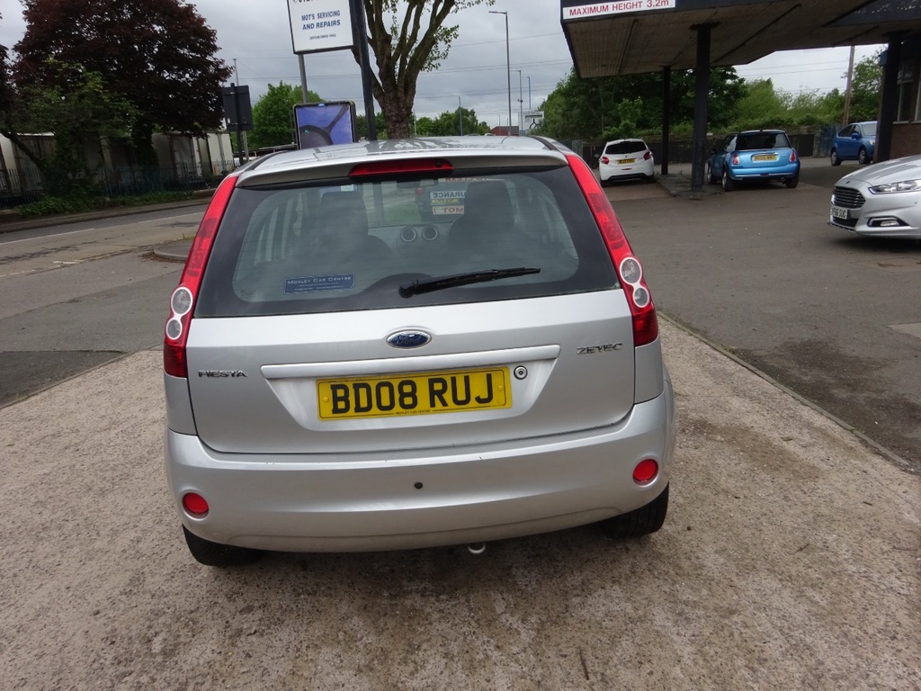 Ford Fiesta 1.4 Zetec Climate Silver #6