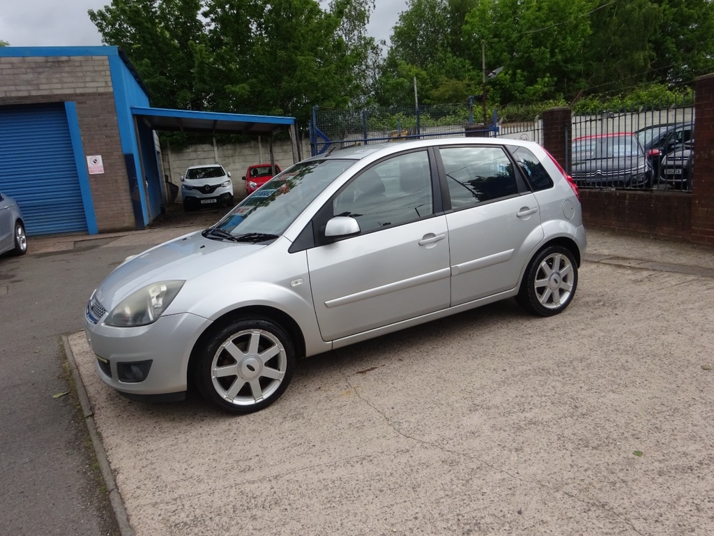 Ford Fiesta 1.4 Zetec Climate Silver #3