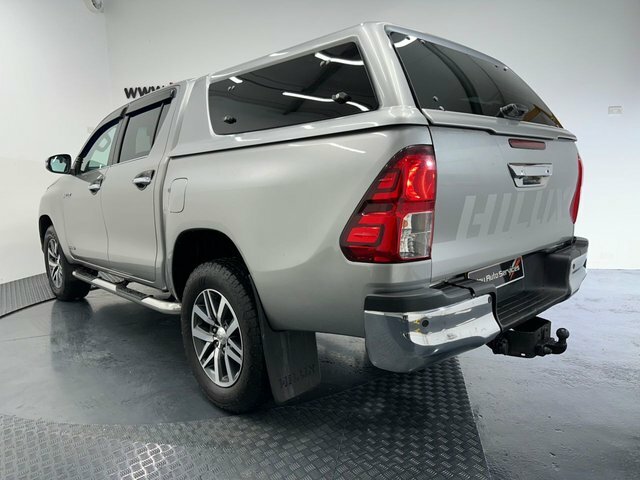 Toyota HILUX 2017 2.4 D-4d Invincible Pickup Double Cab Die Silver #3