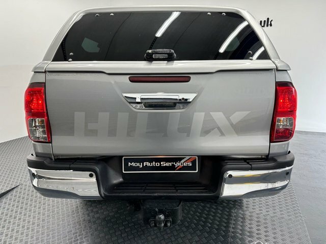 Toyota HILUX 2017 2.4 D-4d Invincible Pickup Double Cab Die Silver #6