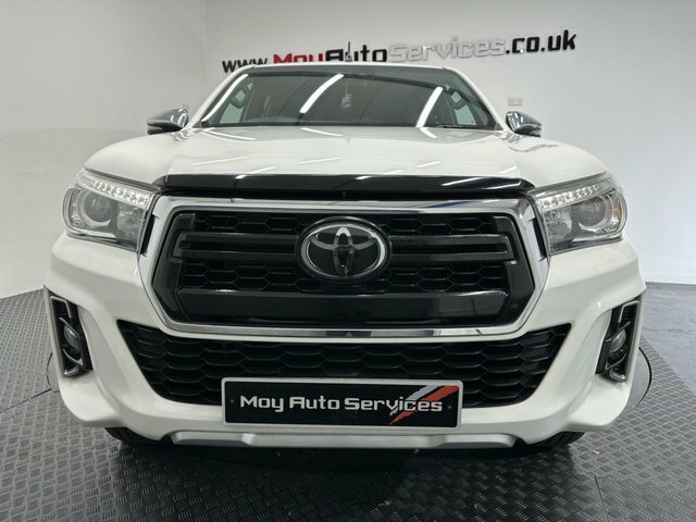 Toyota HILUX 2019 2.4 D-4d Invincible X Pickup Double Cab D GN19MYW White #4