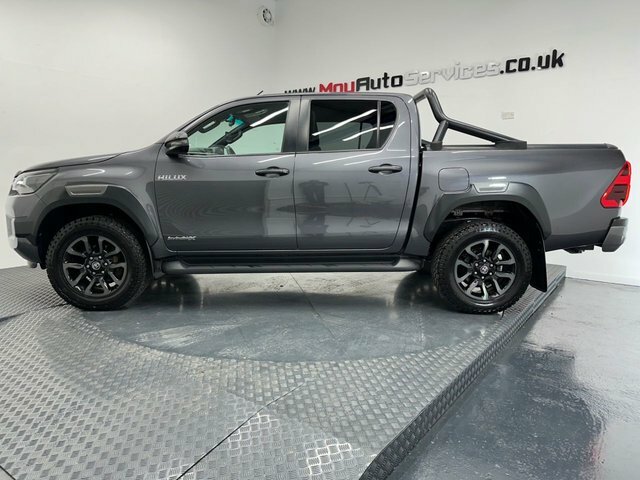 Toyota HILUX 2021 2.8 D-4d Invincible X Pickup Double Cab D Grey #4