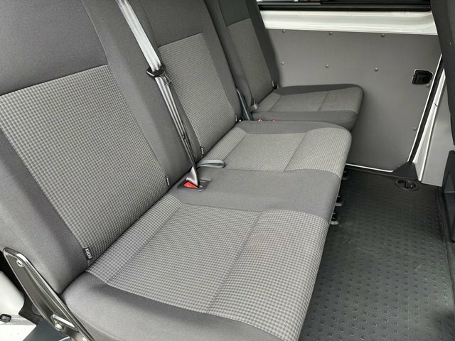 Volkswagen Transporter 2.0 Tdi 110 Commerce Plus Van White #20