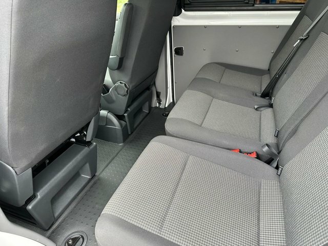 Volkswagen Transporter 2.0 Tdi 110 Commerce Plus Van White #19