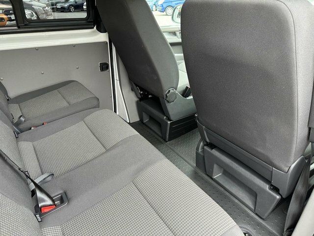 Volkswagen Transporter 2.0 Tdi 110 Commerce Plus Van White #21