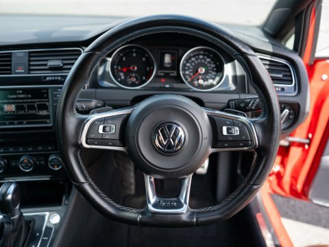 Volkswagen Golf 2.0 Golf Gtd Red #4