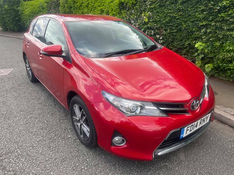 Toyota Auris 1.6 V-matic Icon - 2014 14 Red