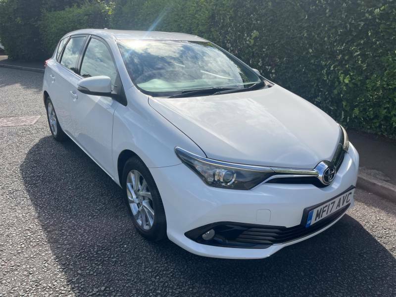 Toyota Auris 1.6 D-4d Business Edition White