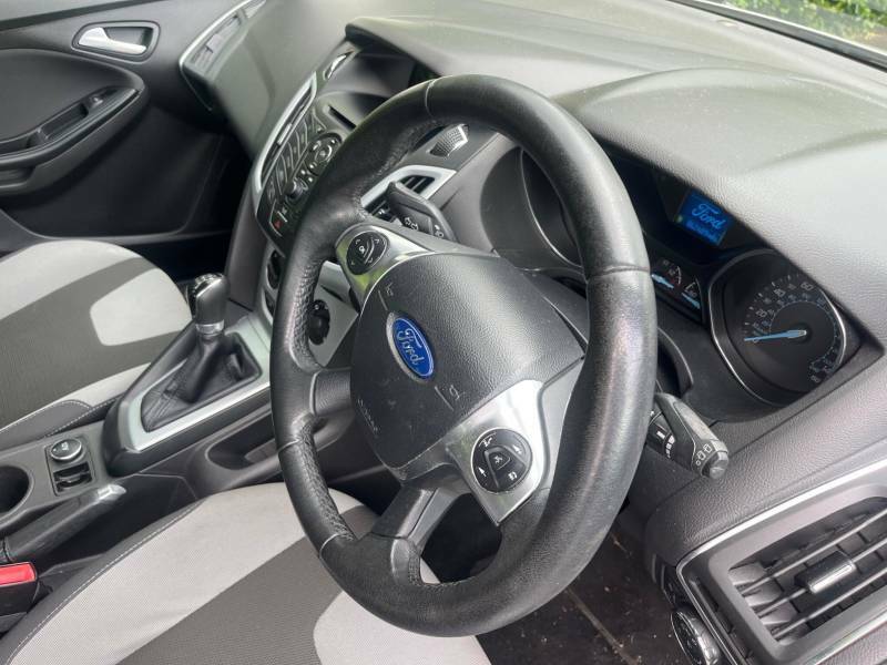 Ford Focus 1.6 Zetec MT63RHO Silver #6