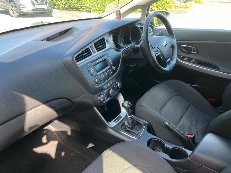 Kia Ceed Hatchback Silver #8