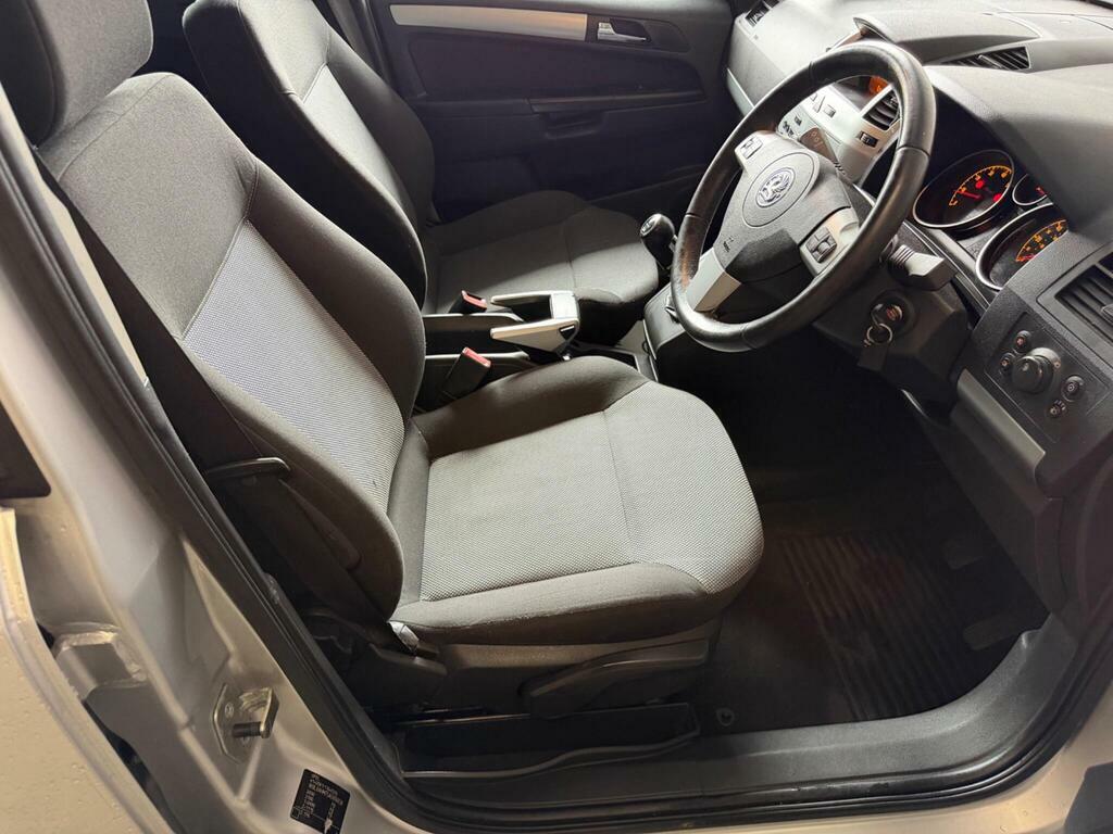 Vauxhall Zafira Black #20