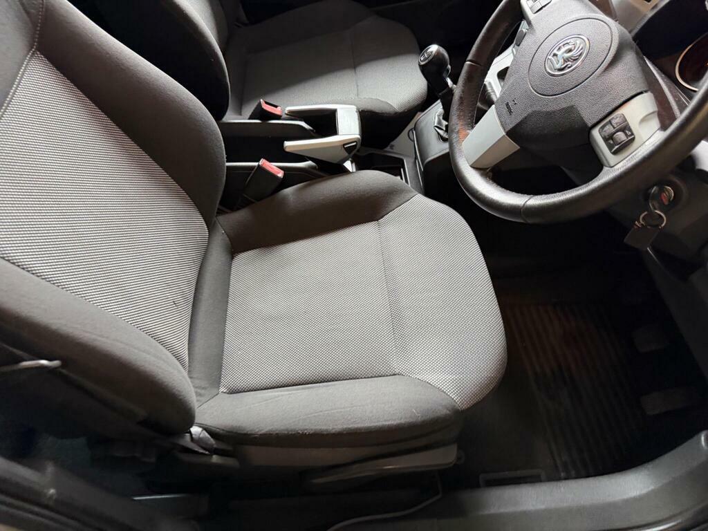Vauxhall Zafira Black #19