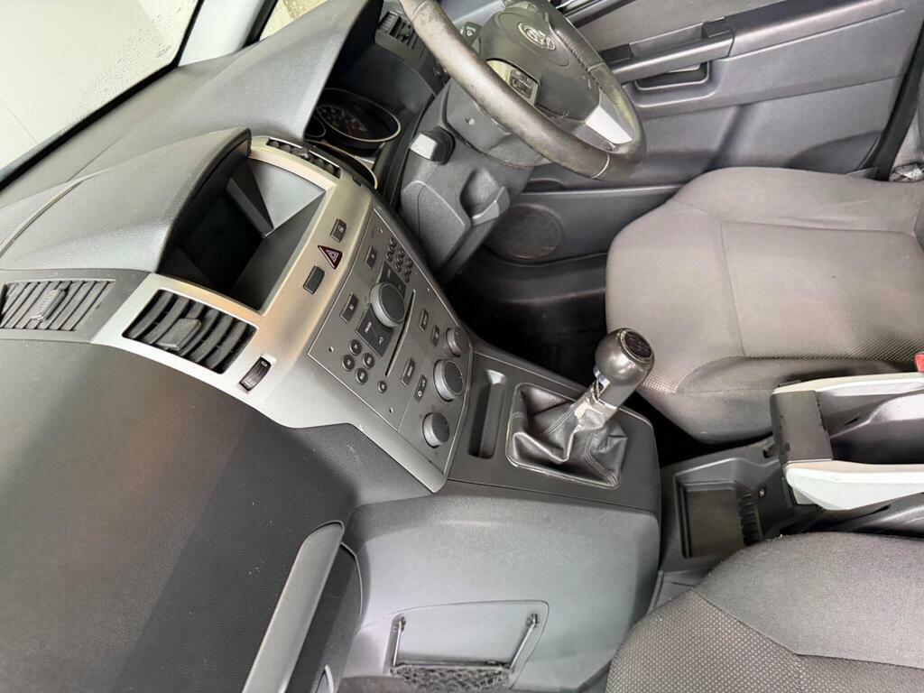 Vauxhall Zafira Black #47