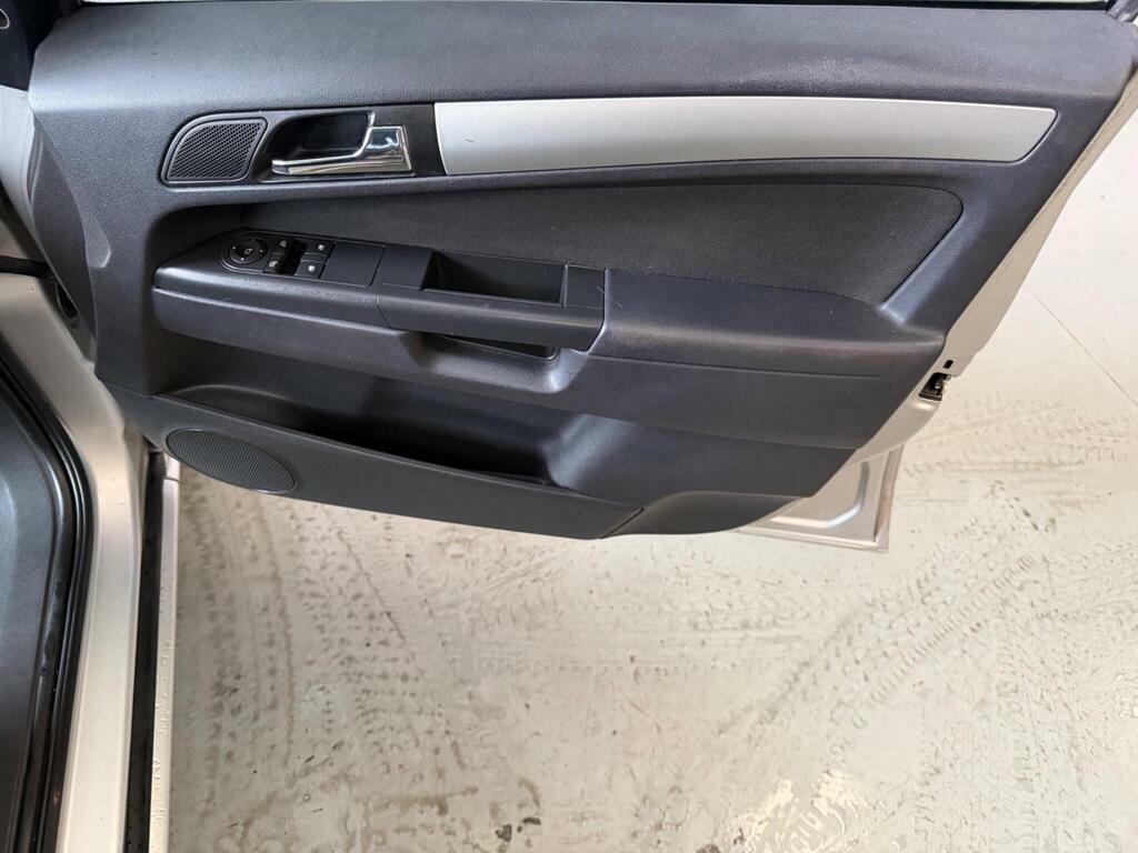 Vauxhall Zafira Black #29