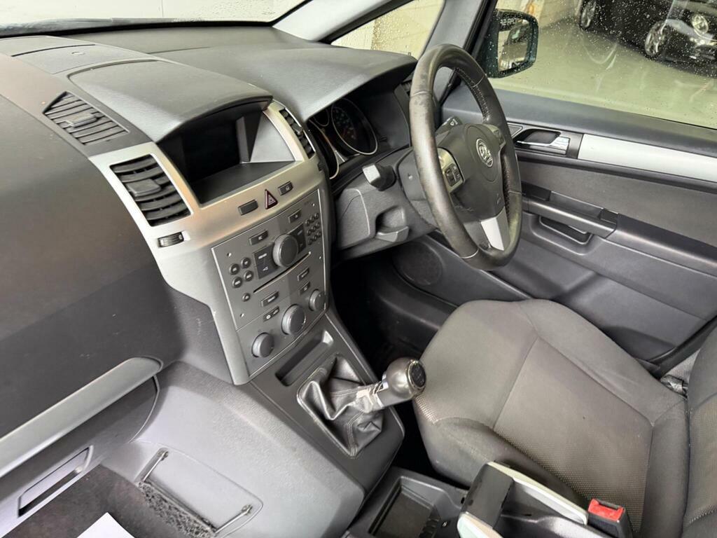 Vauxhall Zafira Black #43