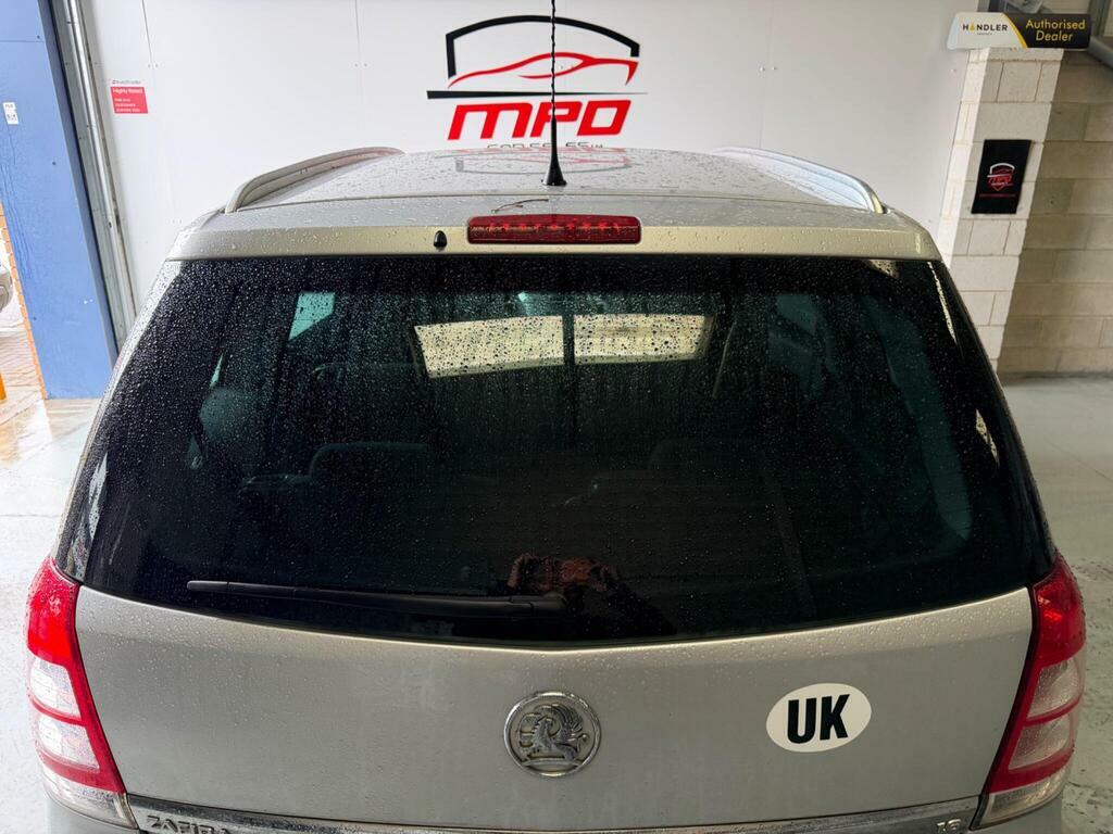 Vauxhall Zafira Black #35