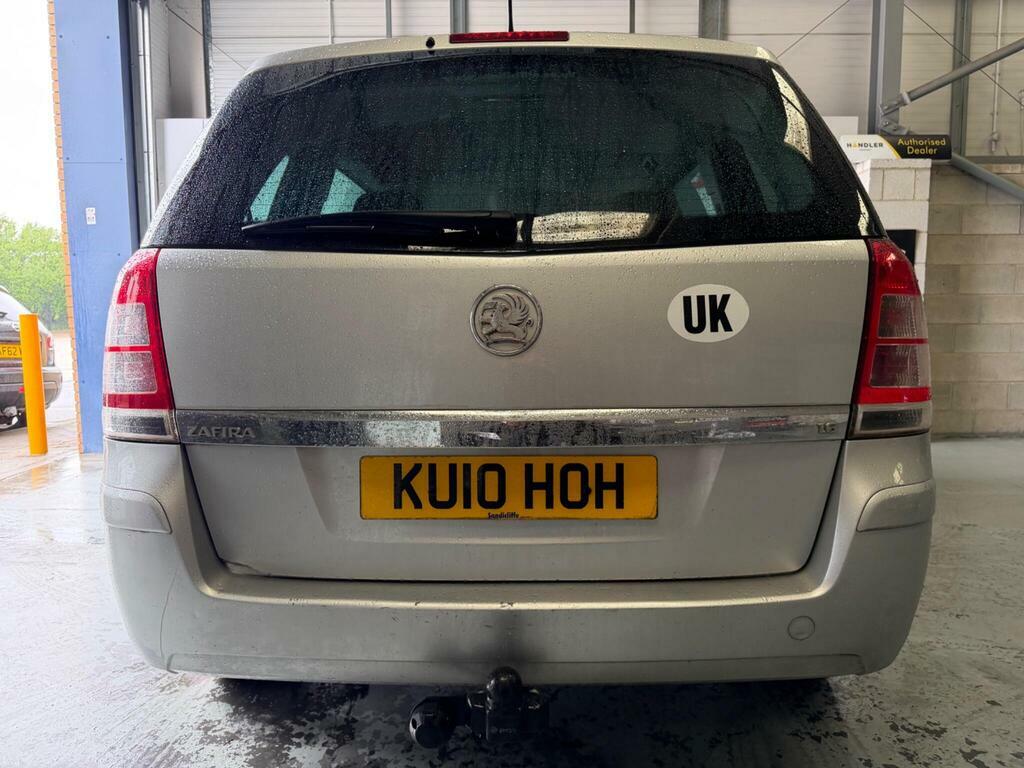 Vauxhall Zafira Black #32