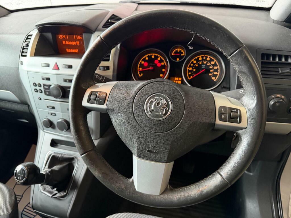 Vauxhall Zafira Black #28