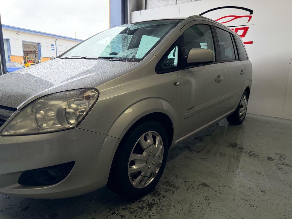 Vauxhall Zafira Black #64