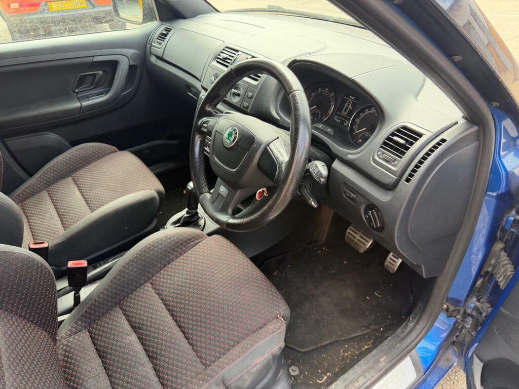 Skoda Fabia 1.2 12V 60 S Red #19