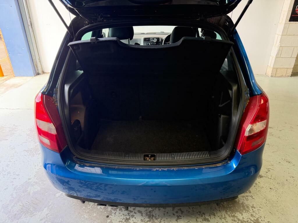 Skoda Fabia 1.2 12V 60 S Red #38