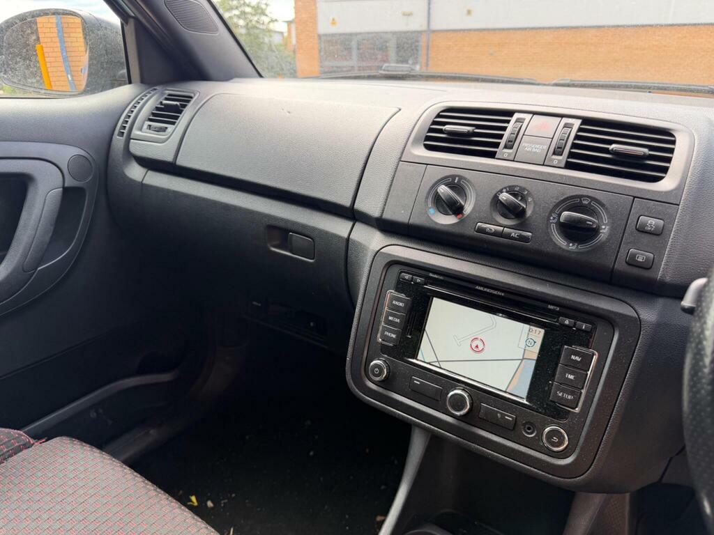 Skoda Fabia 1.2 12V 60 S Red #27