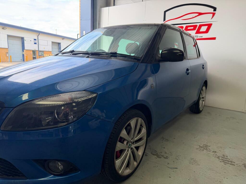 Skoda Fabia 1.2 12V 60 S Red #40