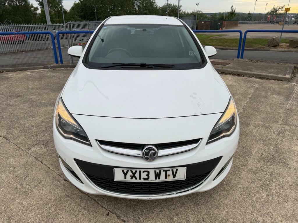 Vauxhall Astra 1.6 16V Sri Hatchback White #2