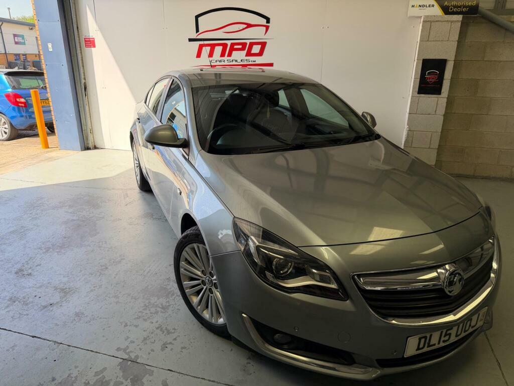 Vauxhall Insignia 1.8 16V Design Hatchback Silver