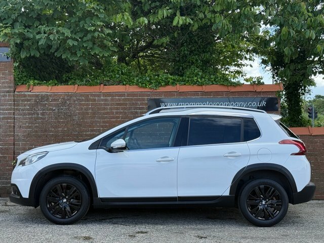 Peugeot 2008 1.2 Puretech Allure Suv Euro 6 White #4