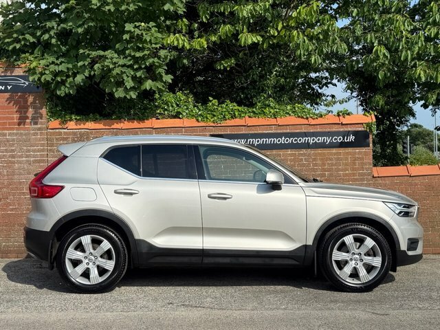 Volvo XC40 2.0 T4 Inscription Suv Awd Euro 6 SP19ZRG Gold #3